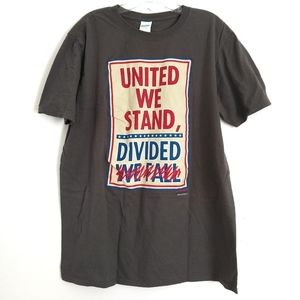 Late Show Stephen Colbert United We Stand T-Shirt Size Large